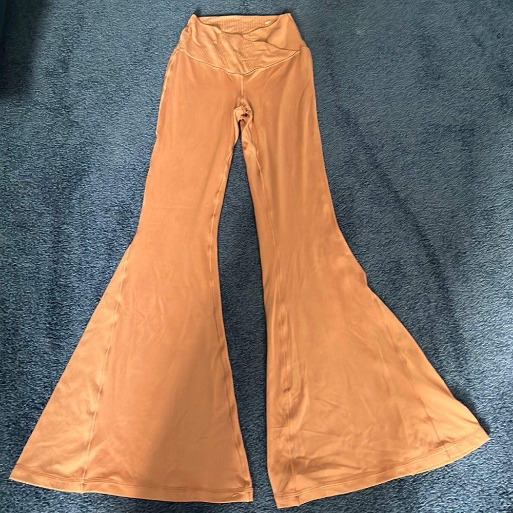 Aerie Super Flare Crossover Leggings Short